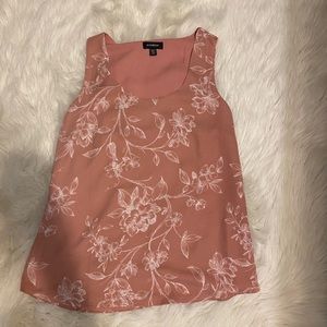 Sleeveless dress shirt